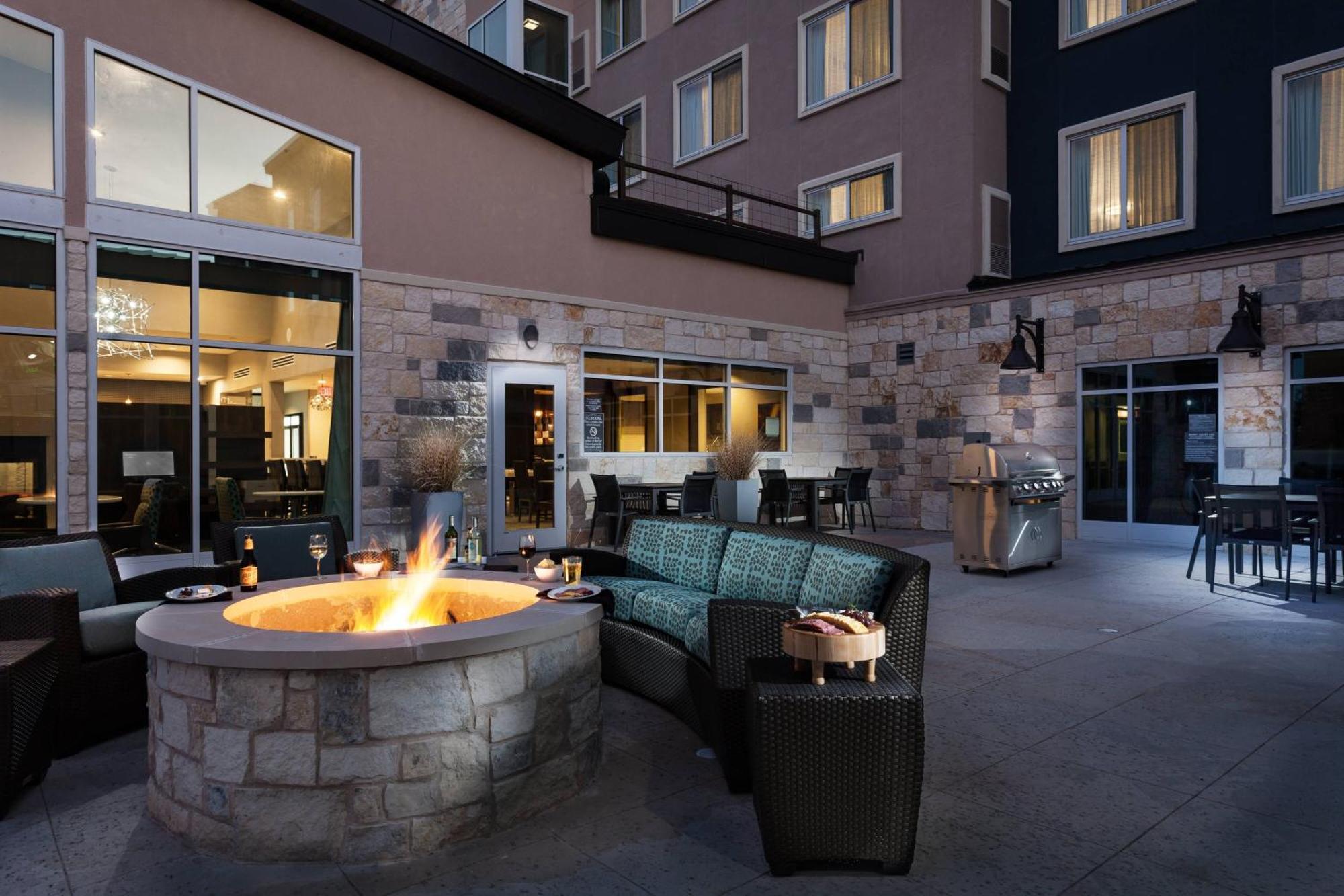 Residence Inn By Marriott Austin Lake Austin/River Place Four Points Buitenkant foto