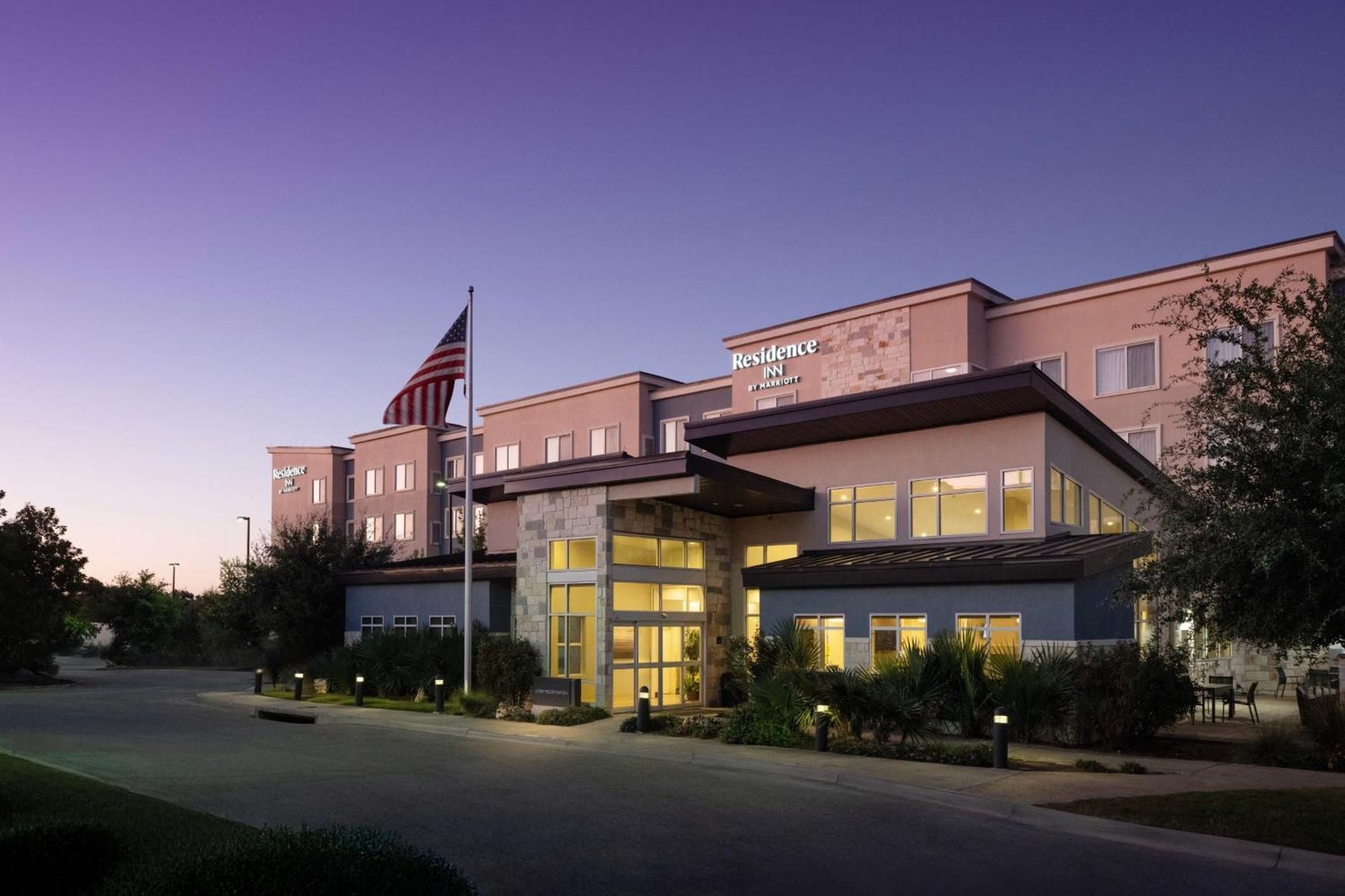 Residence Inn By Marriott Austin Lake Austin/River Place Four Points Buitenkant foto