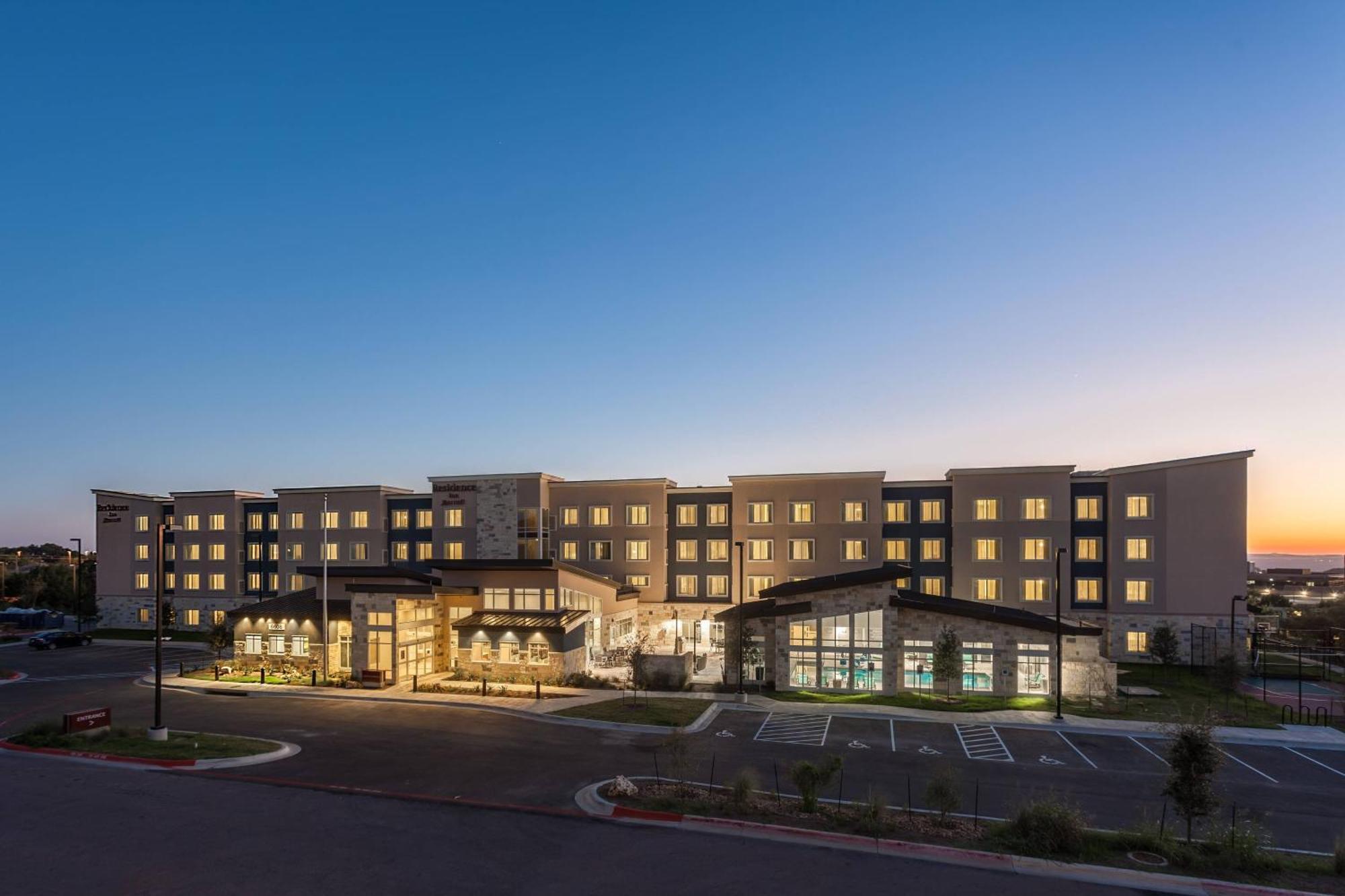 Residence Inn By Marriott Austin Lake Austin/River Place Four Points Buitenkant foto